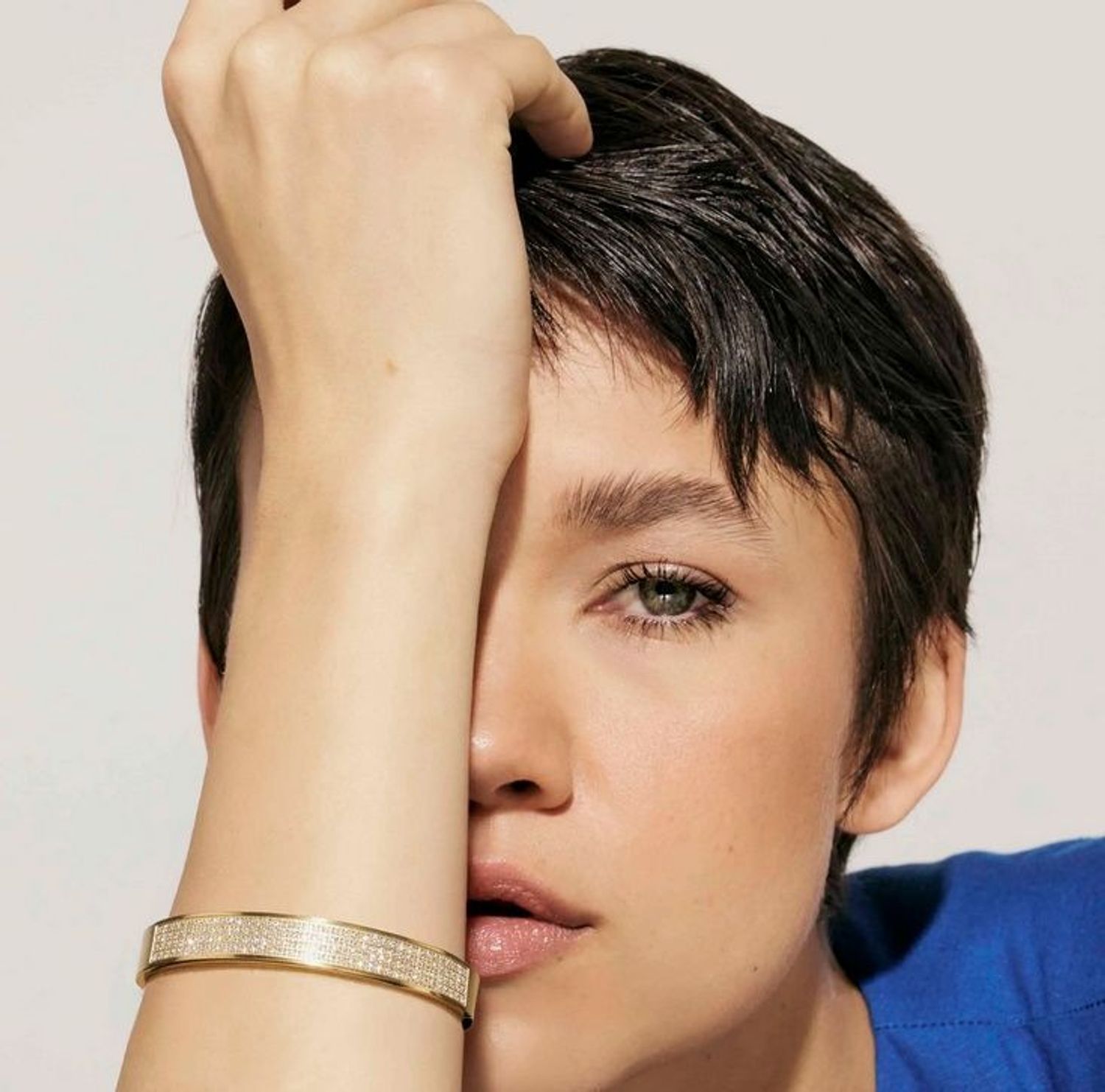 Sztywna bransoletka Nomination Pretty Bangle stalowa złota z cyrkoniami Pavé 029535 020fd.jpg